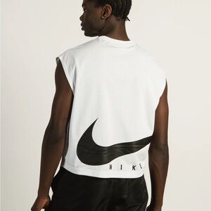 NIKE Big Swoosh Cropped Tee In White